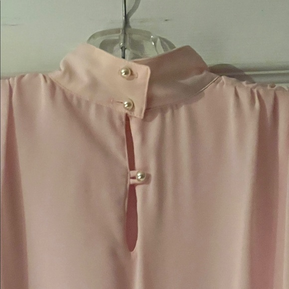 Elegant Pink Women's Top - Picture 3 of 5